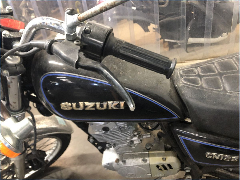 SUZUKI 125 GN 