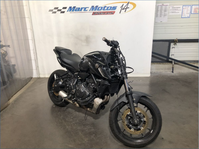 YAMAHA MT07 