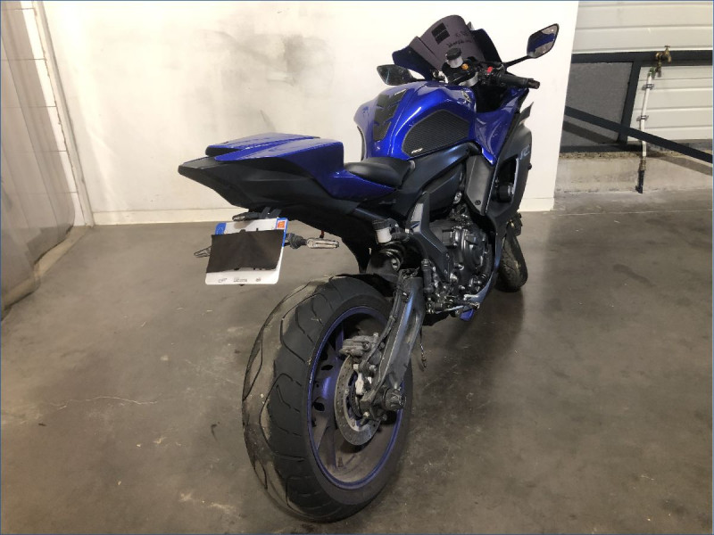YAMAHA R7 A2