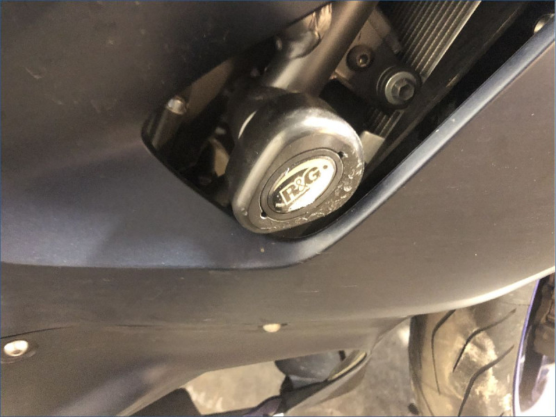 YAMAHA R7 A2
