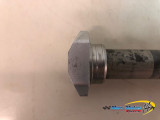 AXE DE ROUE ARRIERE SUZUKI 1000 GSXR 2009