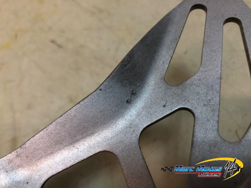 PLATINE AVANT GAUCHE SUZUKI 1000 GSXR 2009