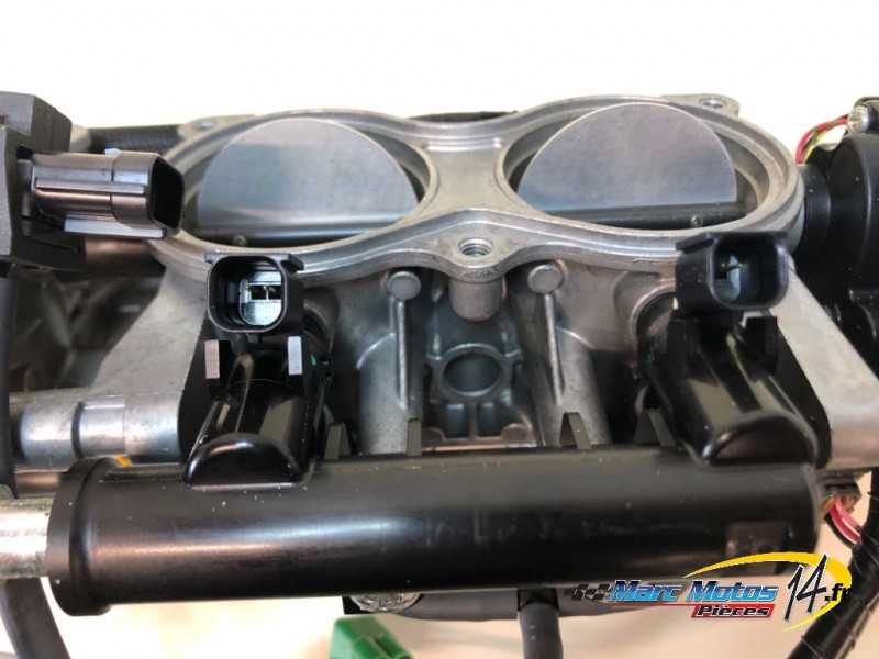 RAMPE D'INJECTION SUZUKI 1000 GSXR 2009