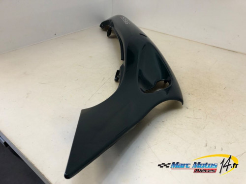 CACHE LATERAL GAUCHE TRIUMPH 955 SPRINT ST 2002