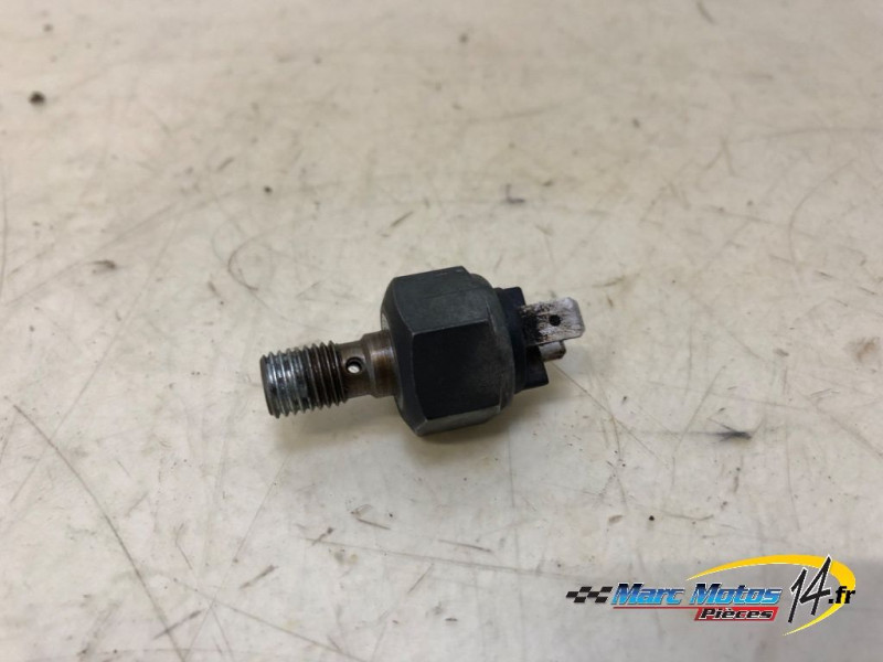 CONTACTEUR DE FREIN ARRIERE TRIUMPH 955 SPRINT ST 2002