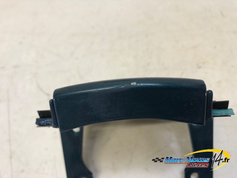 JONCTION ARRIERE DE CACHES LATERAUX TRIUMPH 955 SPRINT ST 2002