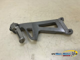 PLATINE ARRIERE GAUCHE TRIUMPH 955 SPRINT ST 2002
