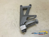PLATINE ARRIERE GAUCHE TRIUMPH 955 SPRINT ST 2002