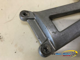 PLATINE ARRIERE GAUCHE TRIUMPH 955 SPRINT ST 2002