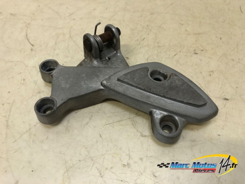 PLATINE AVANT DROITE TRIUMPH 955 SPRINT ST 2002