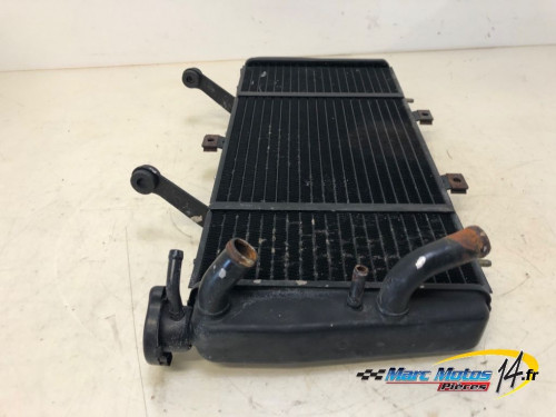 RADIATEUR D'EAU TRIUMPH 955 SPRINT ST 2002
