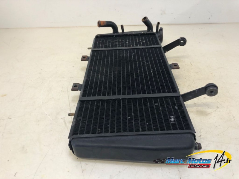 RADIATEUR D'EAU TRIUMPH 955 SPRINT ST 2002