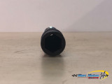 AXE DE ROUE AVANT YAMAHA 1300 XJR 2005