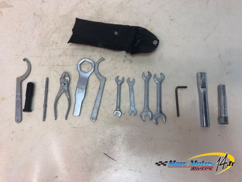 TROUSSE A OUTILS YAMAHA 1300 XJR 2005