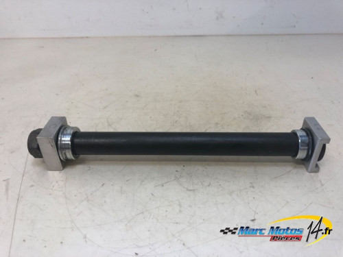AXE DE ROUE ARRIERE YAMAHA 1300 XJR 2006