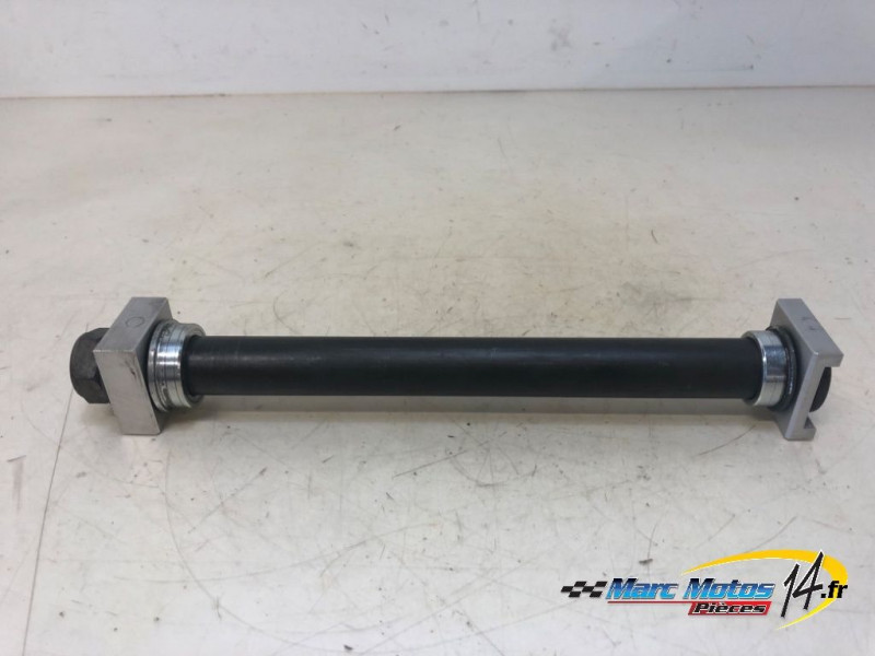 AXE DE ROUE ARRIERE YAMAHA 1300 XJR 2006