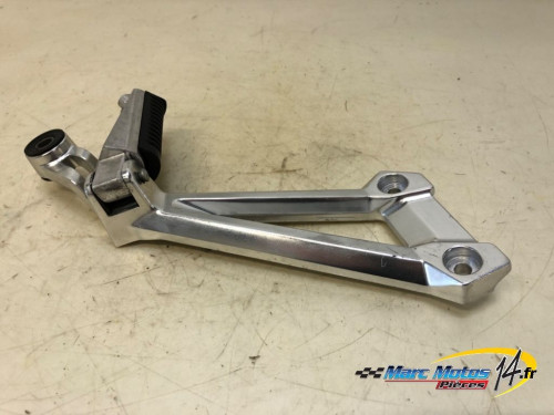 PLATINE ARRIERE DROITE YAMAHA 1300 XJR 2006