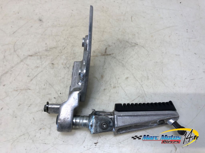 PLATINE AVANT DROITE YAMAHA 1300 XJR 2006