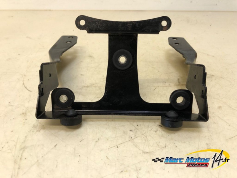 SUPPORT DE FEU ARRIERE YAMAHA 1300 XJR 2006
