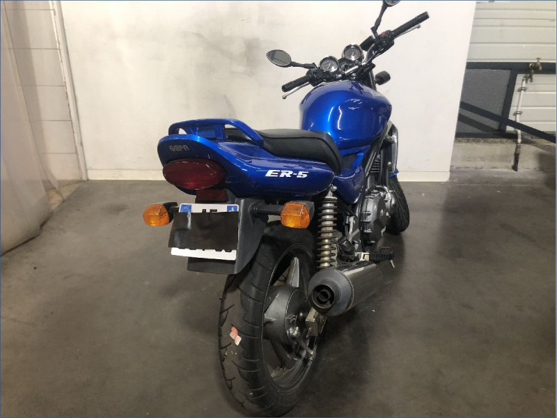 KAWASAKI ER5 