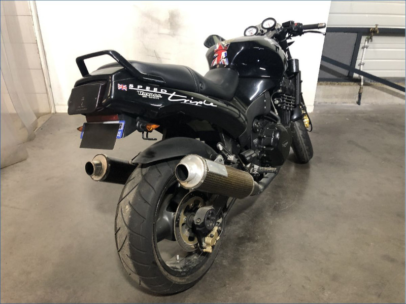 TRIUMPH 955 SPEED TRIPLE 