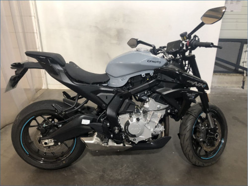 CFMOTO 675 NK 