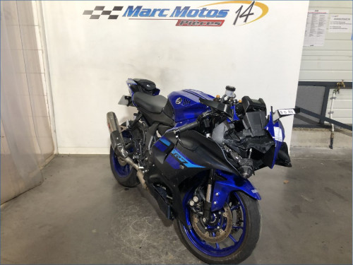 YAMAHA R7 A2