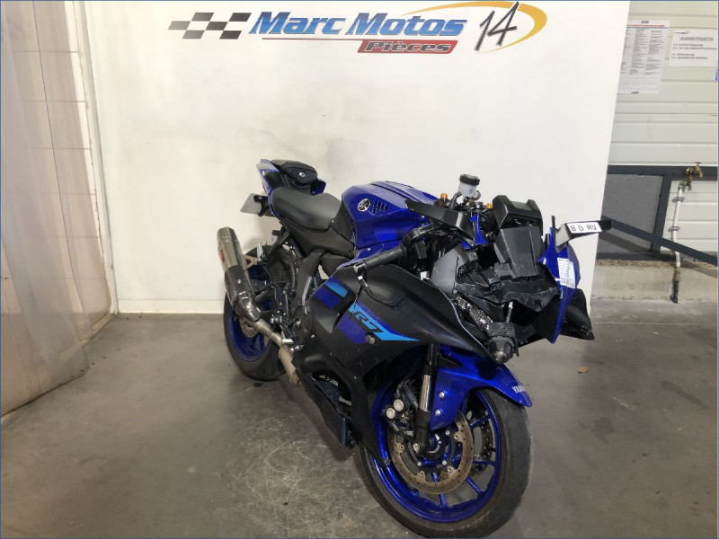 YAMAHA R7 A2