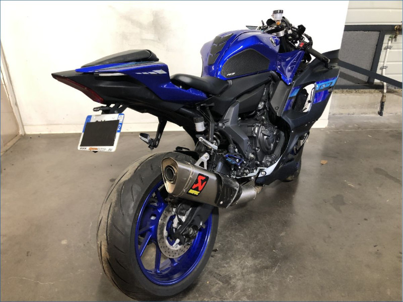 YAMAHA R7 A2