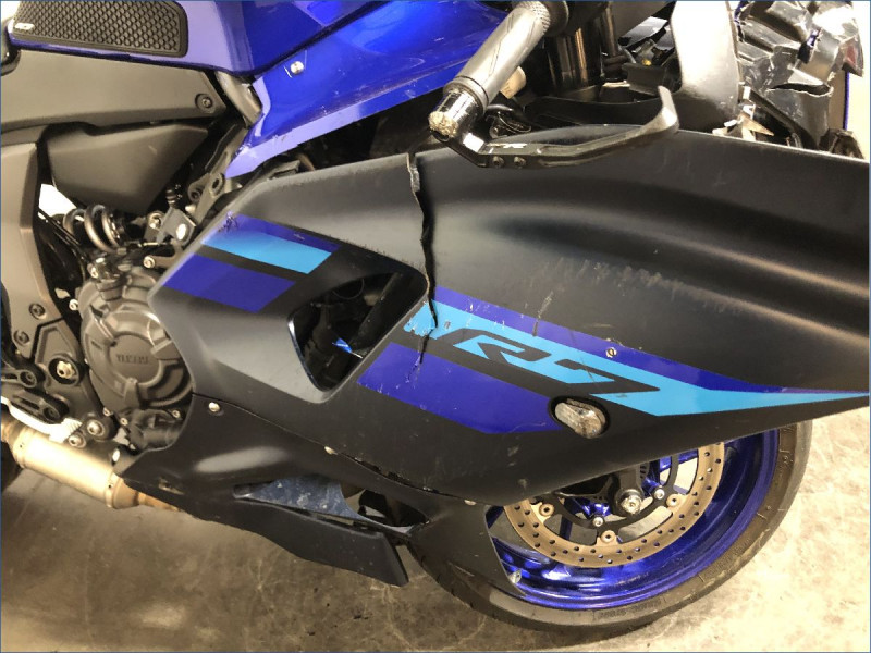 YAMAHA R7 A2