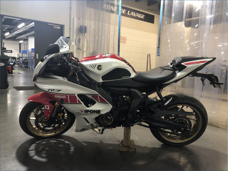 YAMAHA R7 A2