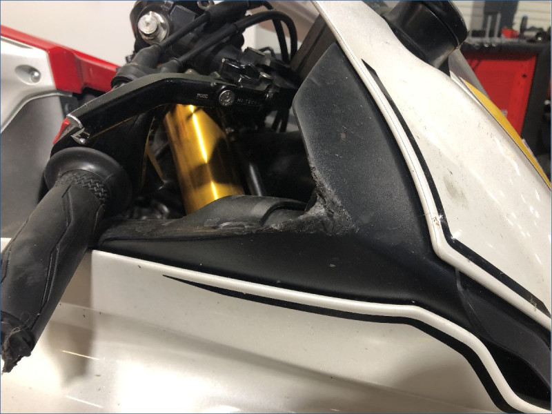 YAMAHA R7 A2