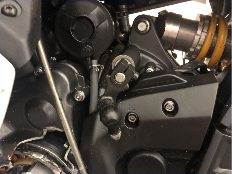 YAMAHA R7 A2