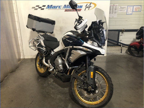 CFMOTO 700 MT 