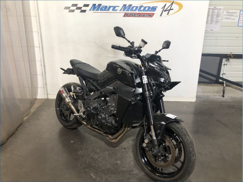 YAMAHA MT09 