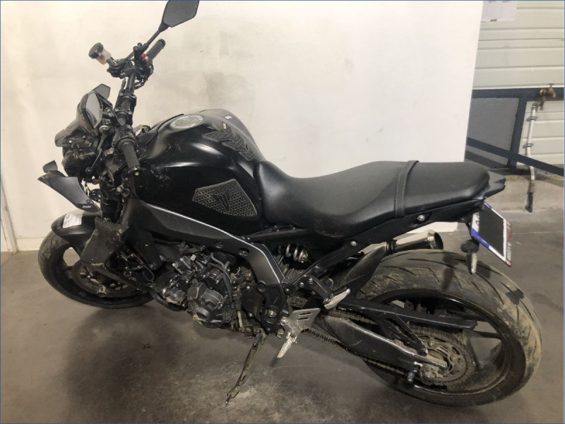 YAMAHA MT09 