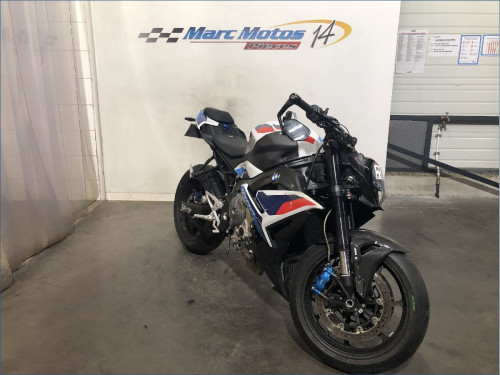 BMW M1000R 