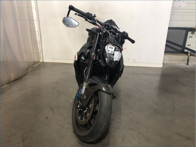 BMW M1000R 