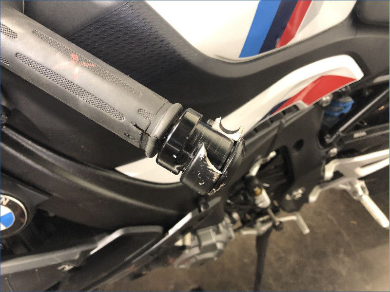 BMW M1000R 