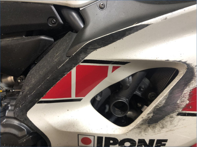 YAMAHA R7 A2