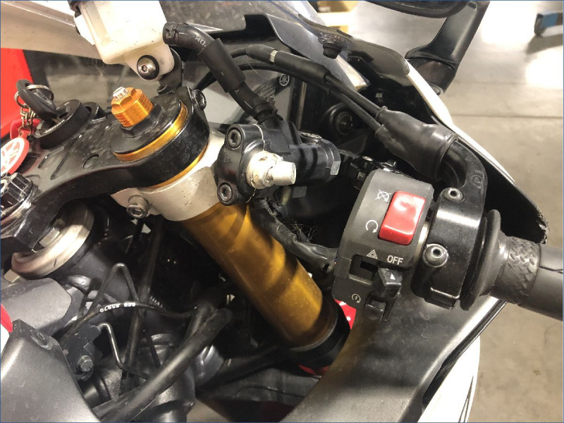 YAMAHA R7 A2