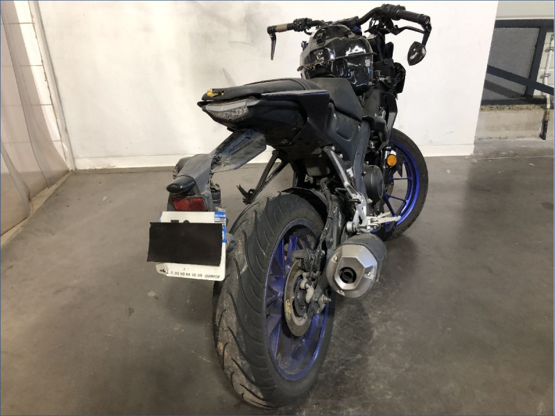 YAMAHA MT125 