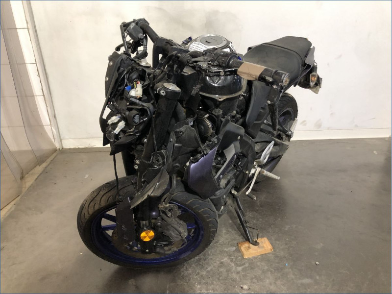 YAMAHA MT125 