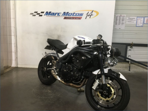 TRIUMPH 1050 SPEED TRIPLE 