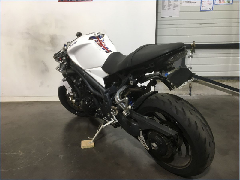 TRIUMPH 1050 SPEED TRIPLE 