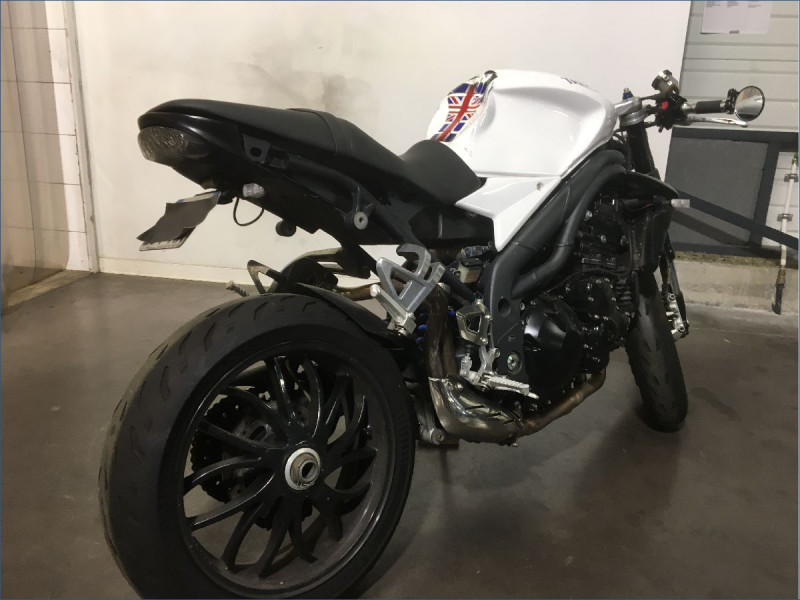 TRIUMPH 1050 SPEED TRIPLE 