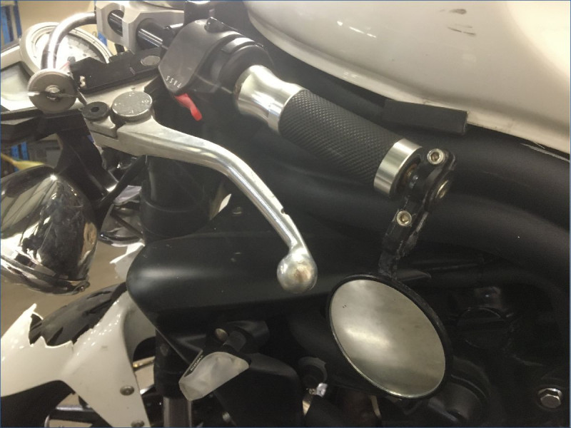 TRIUMPH 1050 SPEED TRIPLE 