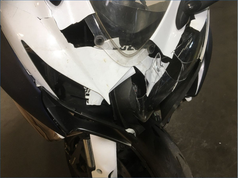 SUZUKI GSX-R750 