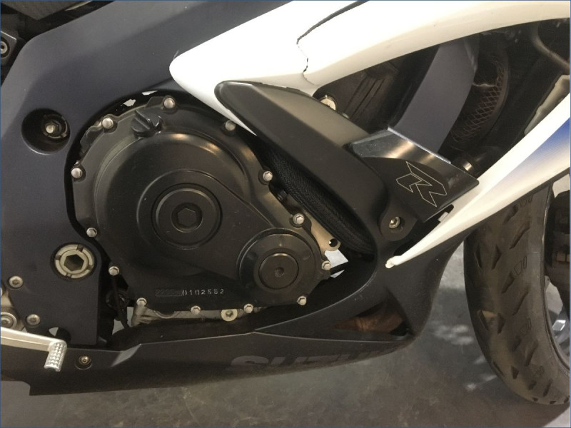 SUZUKI GSX-R750 