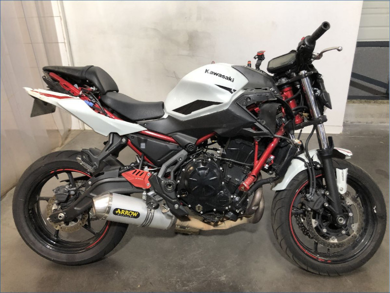 KAWASAKI Z650 